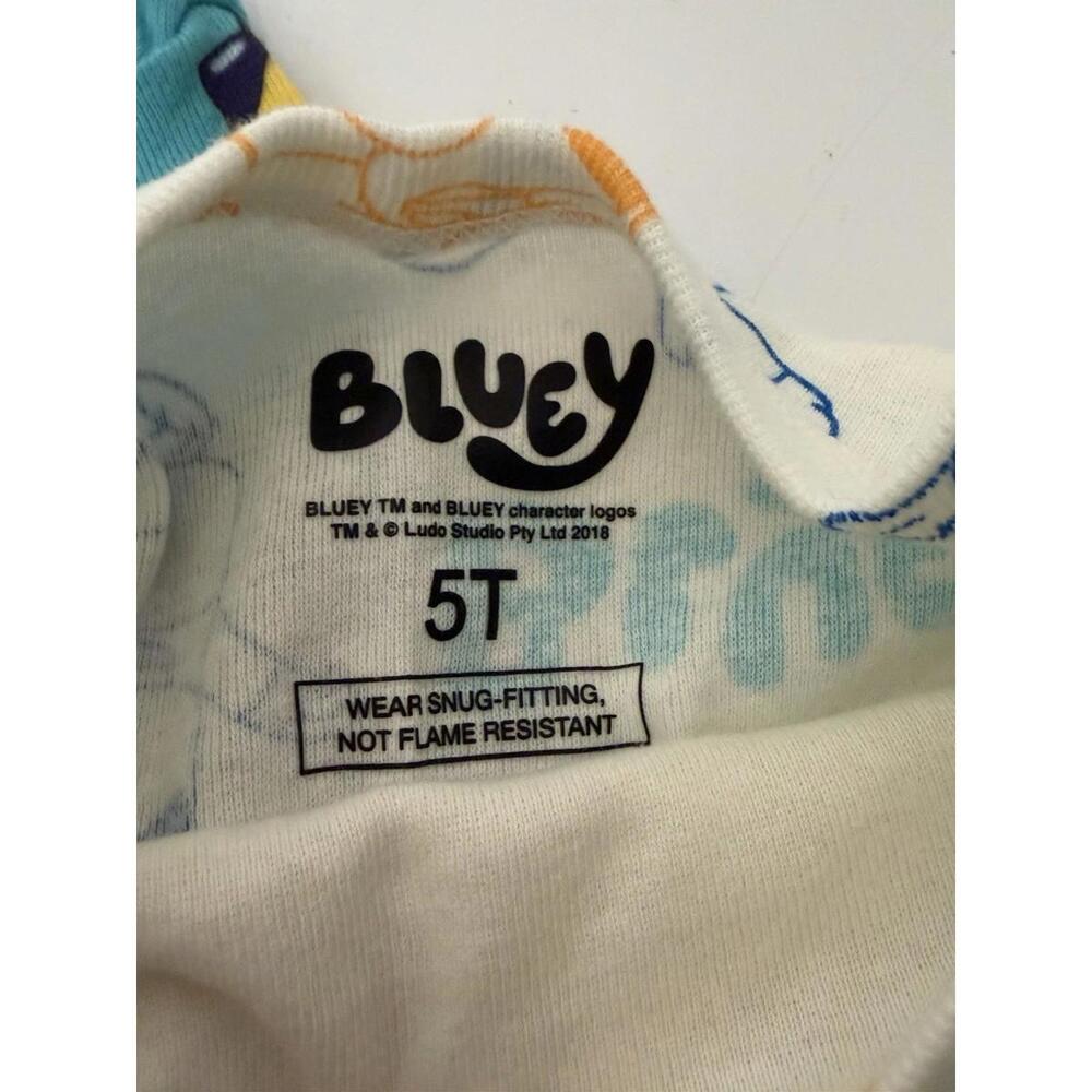 Toddler’s Boys 3 Pieces Sleepwear Size 5T Bluey Print - Picture 2 of 2